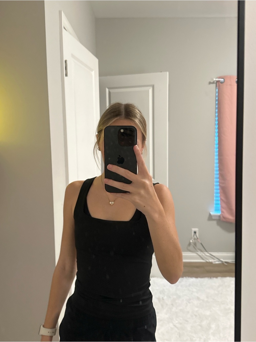 SHEIN Black Square-Neck Tank Top